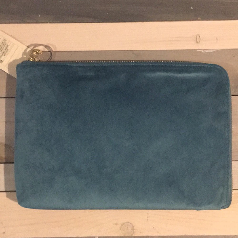 💗 New teal clutch